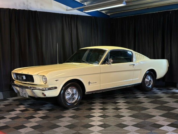 ford-mustang-bensin-1966-big-1