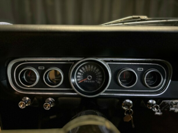 ford-mustang-bensin-1966-big-42