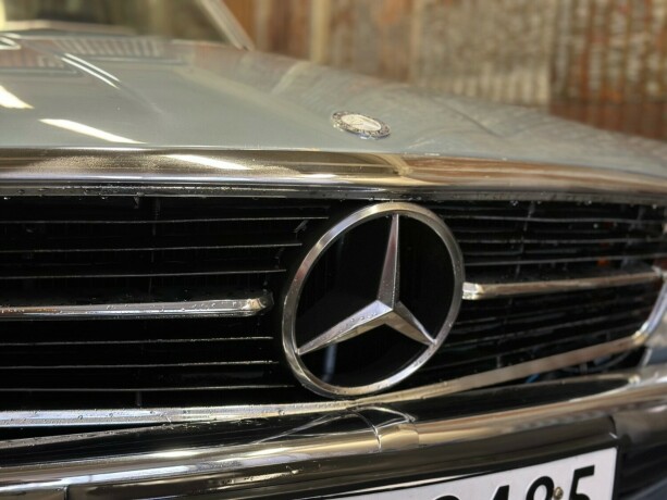 mercedes-benz-slc-bensin-1984-big-10