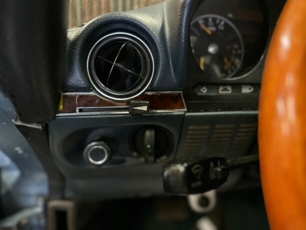 mercedes-benz-slc-bensin-1984-big-28
