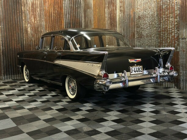 chevrolet-bel-air-bensin-1957-big-11