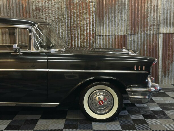 chevrolet-bel-air-bensin-1957-big-3