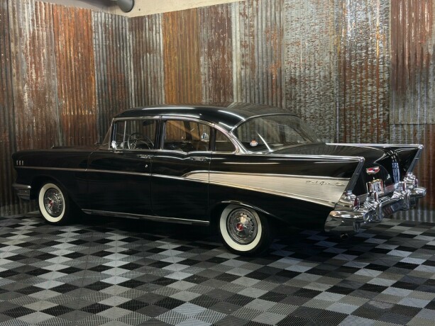 chevrolet-bel-air-bensin-1957-big-12