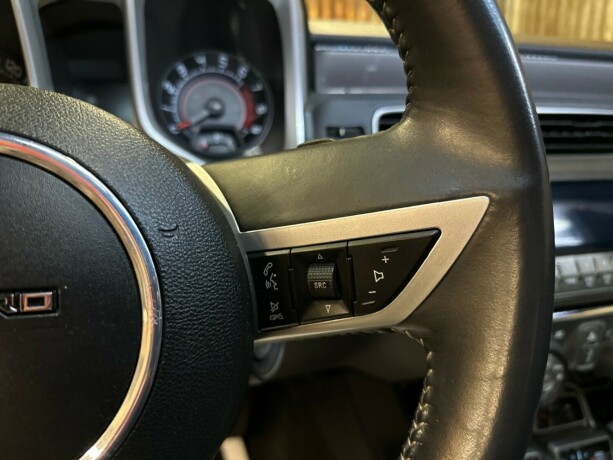 chevrolet-camaro-bensin-2010-big-26