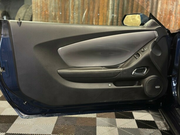 chevrolet-camaro-bensin-2010-big-22