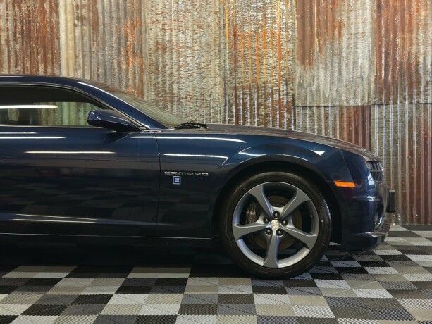 chevrolet-camaro-bensin-2010-big-3