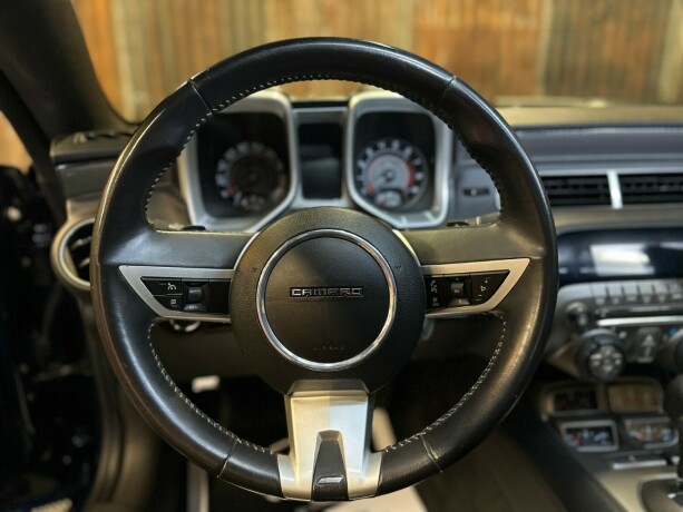 chevrolet-camaro-bensin-2010-big-24
