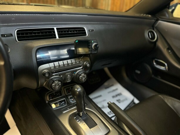 chevrolet-camaro-bensin-2010-big-28