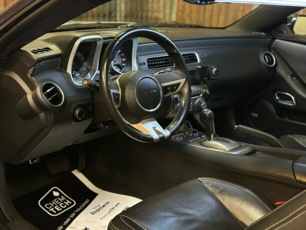 chevrolet-camaro-bensin-2010-big-21