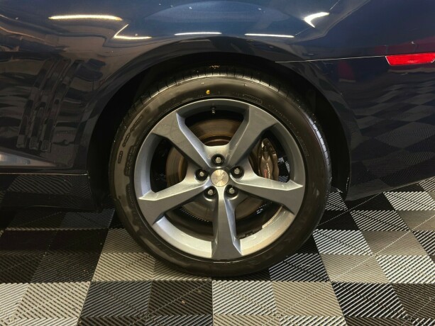 chevrolet-camaro-bensin-2010-big-16