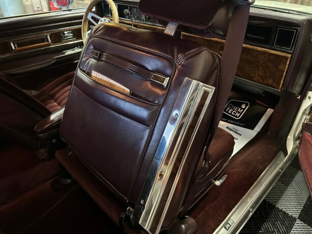 oldsmobile-bensin-1985-big-34