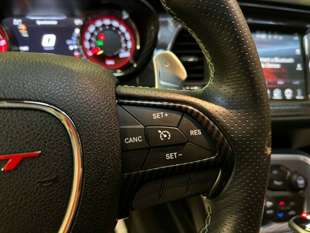 dodge-challenger-bensin-2015-big-34