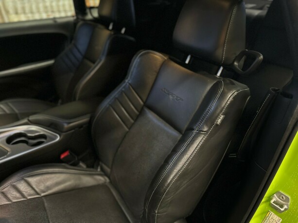 dodge-challenger-bensin-2015-big-25
