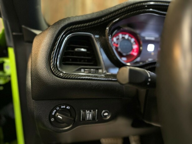 dodge-challenger-bensin-2015-big-28