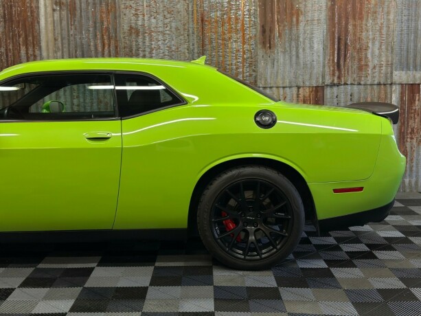 dodge-challenger-bensin-2015-big-15