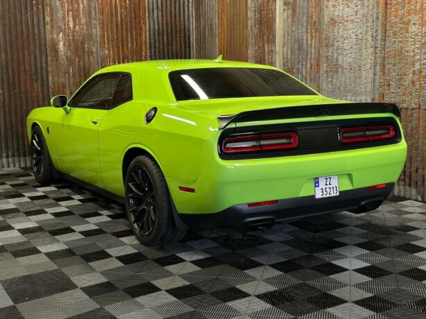 dodge-challenger-bensin-2015-big-12