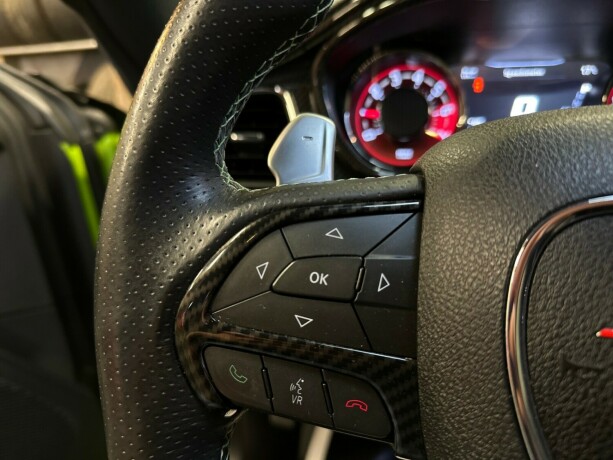 dodge-challenger-bensin-2015-big-33