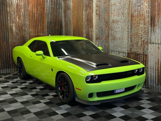 dodge-challenger-bensin-2015-big-1
