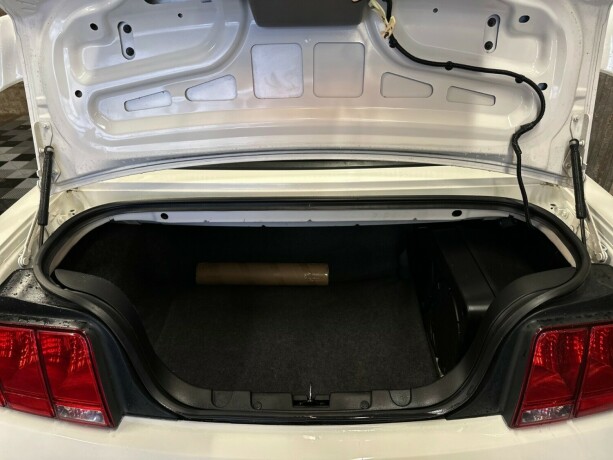 ford-mustang-bensin-2005-big-42