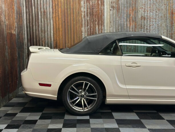 ford-mustang-bensin-2005-big-4