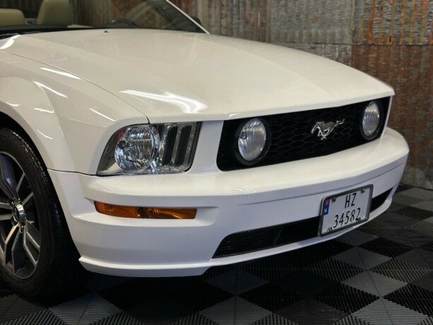 ford-mustang-bensin-2005-big-13