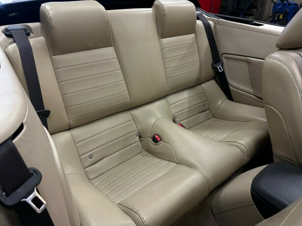 ford-mustang-bensin-2005-big-39