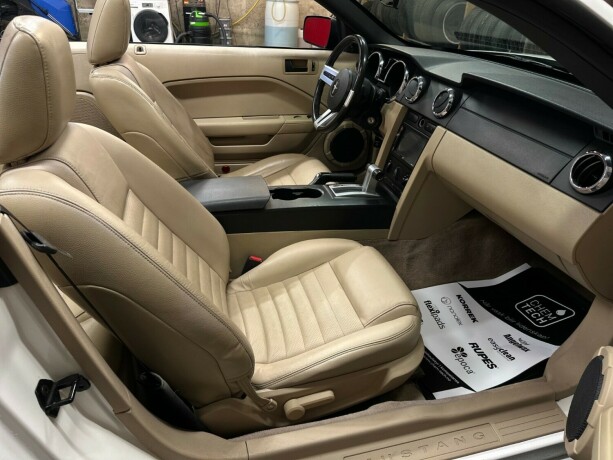 ford-mustang-bensin-2005-big-35