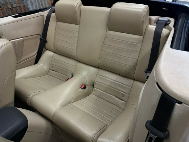 ford-mustang-bensin-2005-big-41