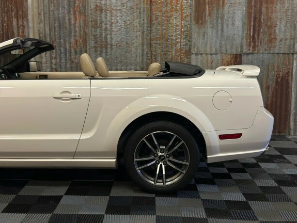 ford-mustang-bensin-2005-big-16