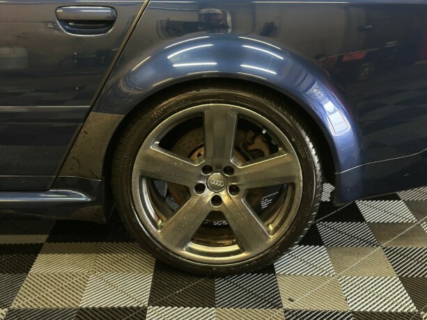 audi-rs6-bensin-2004-big-15