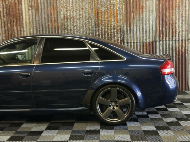 audi-rs6-bensin-2004-big-12