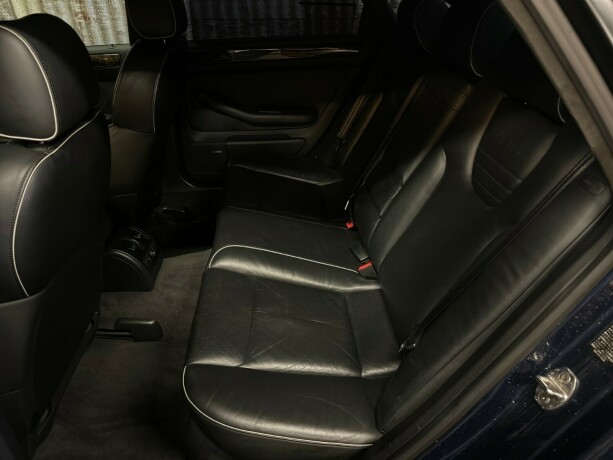 audi-rs6-bensin-2004-big-42