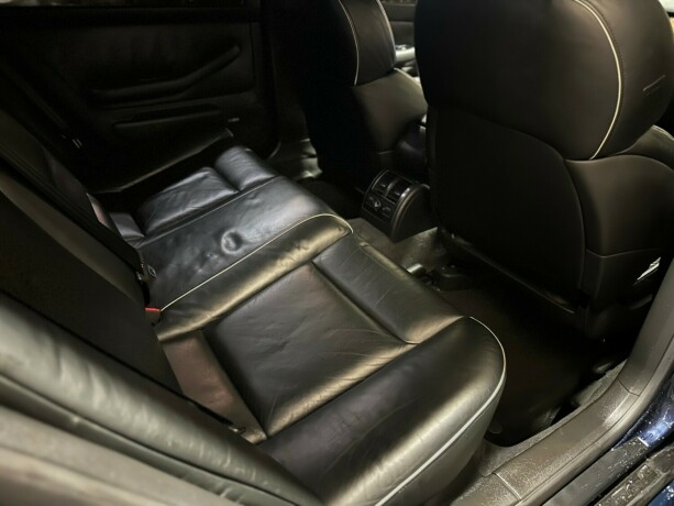 audi-rs6-bensin-2004-big-39