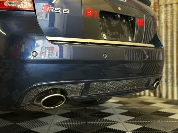 audi-rs6-bensin-2004-big-18