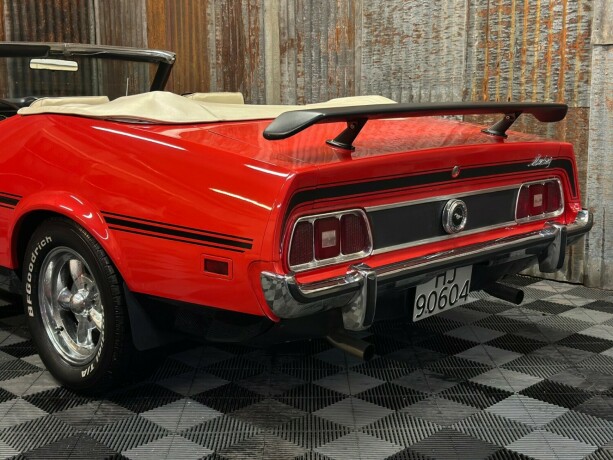 ford-mustang-bensin-1973-big-26