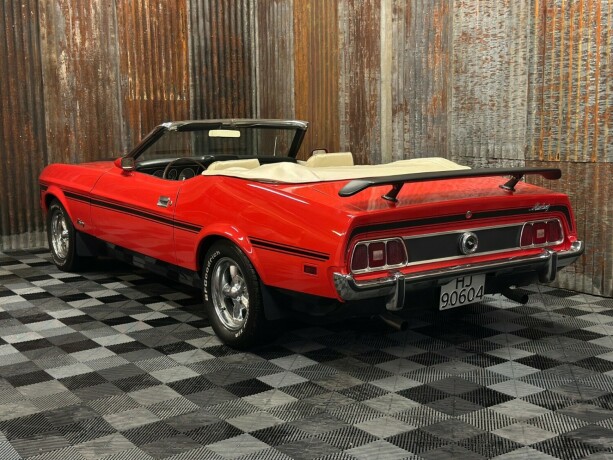 ford-mustang-bensin-1973-big-17