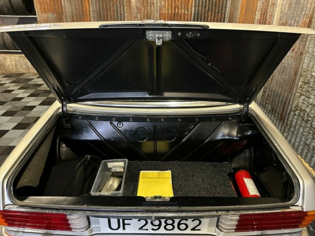 mercedes-benz-sl-bensin-1972-big-30