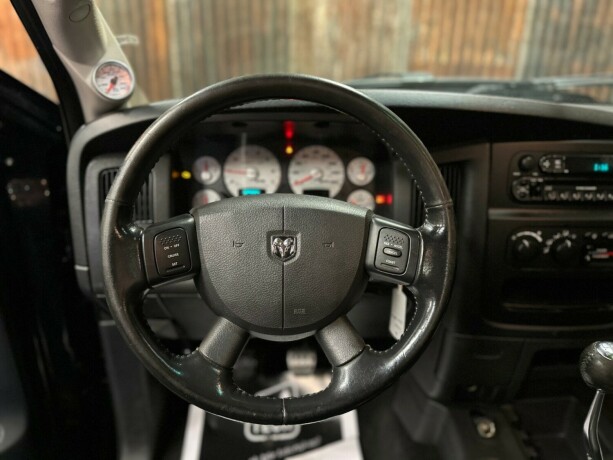 dodge-ram-srt-10-bensin-2004-big-28