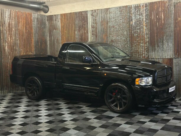 dodge-ram-srt-10-bensin-2004-big-2