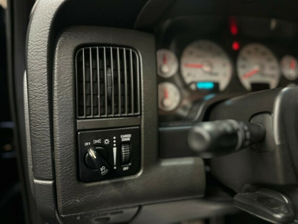 dodge-ram-srt-10-bensin-2004-big-32