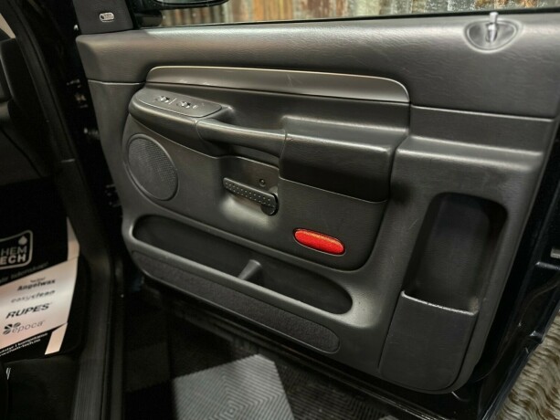 dodge-ram-srt-10-bensin-2004-big-40
