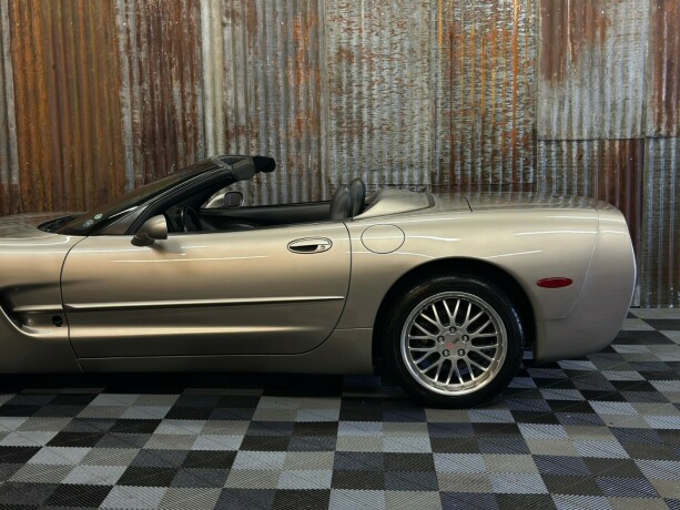 chevrolet-corvette-bensin-1998-big-12