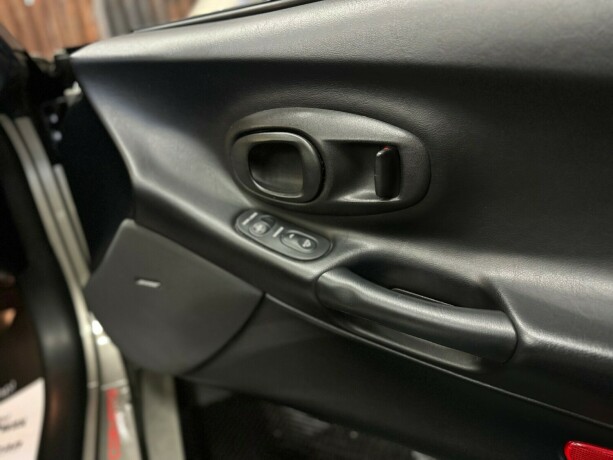 chevrolet-corvette-bensin-1998-big-58