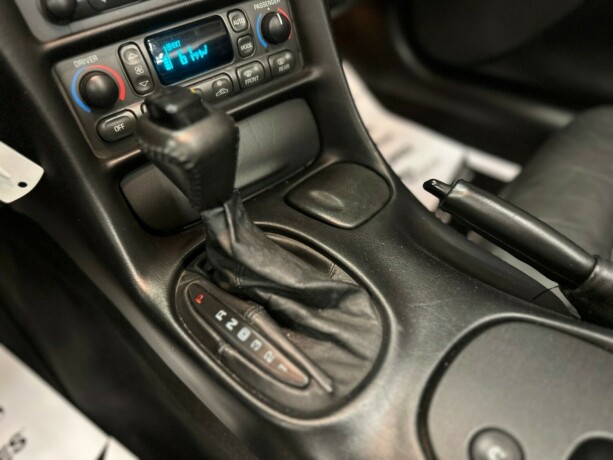 chevrolet-corvette-bensin-1998-big-28