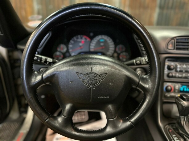 chevrolet-corvette-bensin-1998-big-23