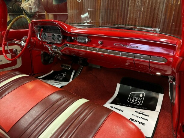pontiac-andre-bensin-1960-big-38