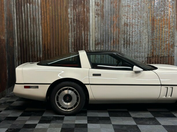 chevrolet-corvette-bensin-1984-big-4
