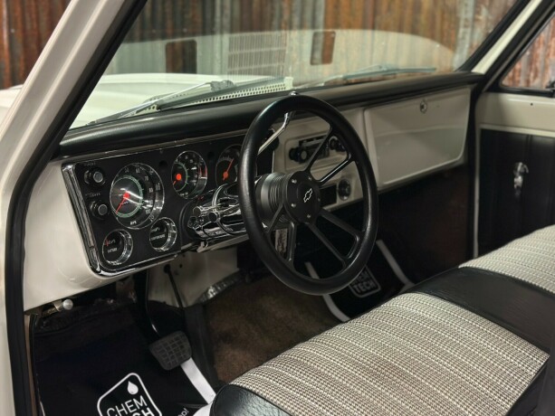 chevrolet-c-10-bensin-1968-big-33