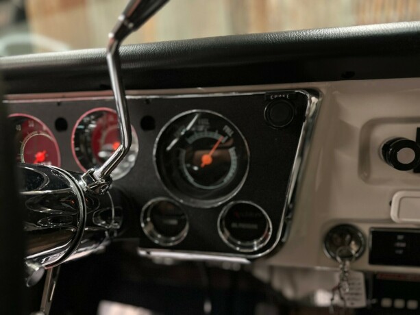 chevrolet-c-10-bensin-1968-big-41