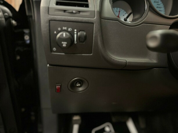dodge-challenger-bensin-2008-big-30